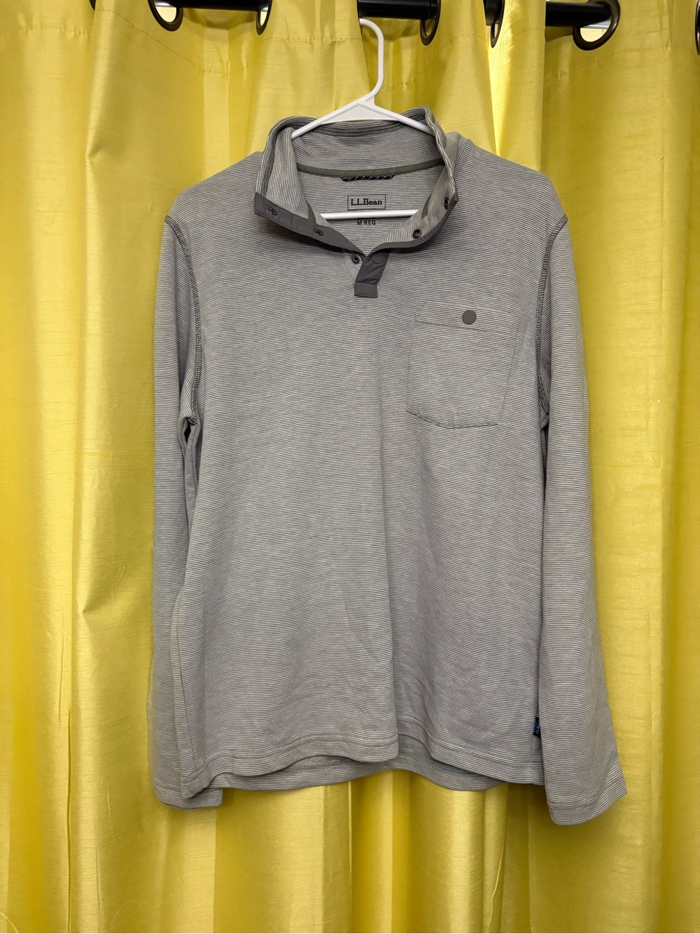 L.L. Bean Men’s Light Gray Snap-Front Pullover
